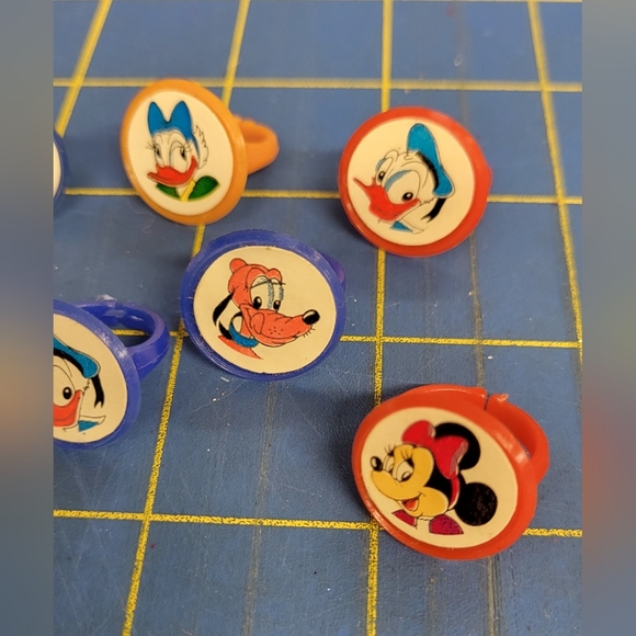 Vintage Disney Character Kids Toy Rings Set of 7 Collectibles - Picture 3 of 5